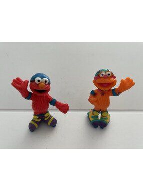 Zoe & Elmo Skating Sesame Street Figure Lot Of 2 Action Figures  1997 Tyco